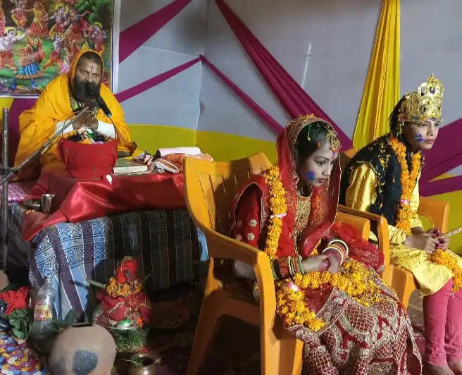 जब जीव में अभिमान है, भगवान उनसे दूर हो जाते हैं: स्वामी राघवेंराचार्य