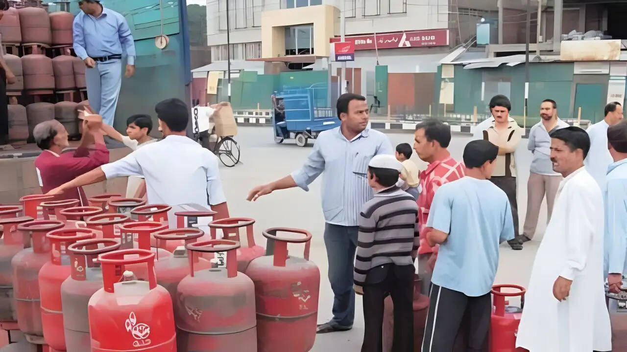 दिल्ली में PNG कनेक्शन के लिए कॉल में हुई तीन गुना वृद्धि