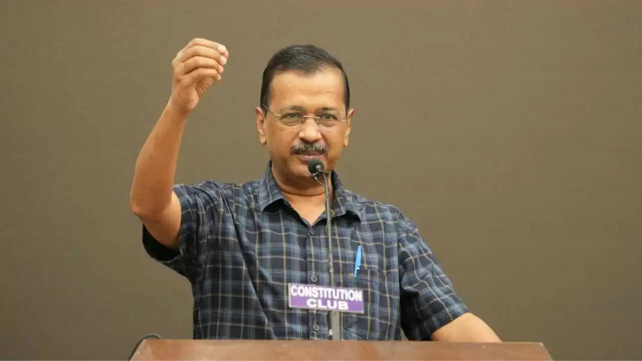 केजरीवाल ने भाजपा और कांग्रेस पर साधा निशाना, दिल्ली की स्थिति पर जताई चिंता