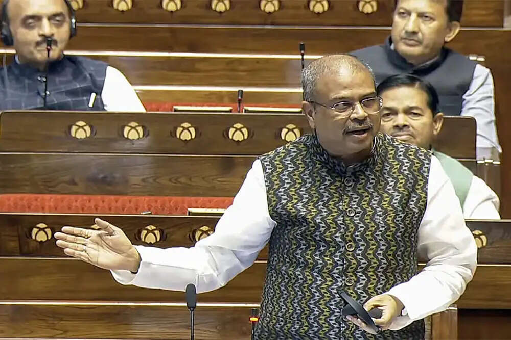 शिक्षा मंत्री धर्मेंद्र प्रधान के विवादों का नया मोड़