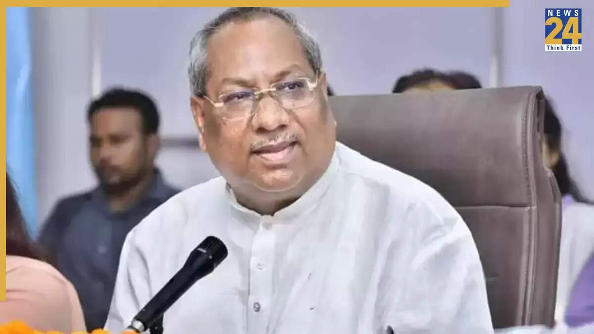 संजय निषाद ने सपा पर साधा निशाना, कहा PDA का मतलब दिखावा