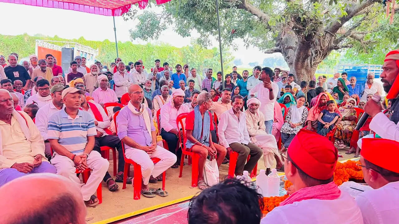 PDA जनपंचायत में सामाजिक न्याय और रोजगार पर जोर