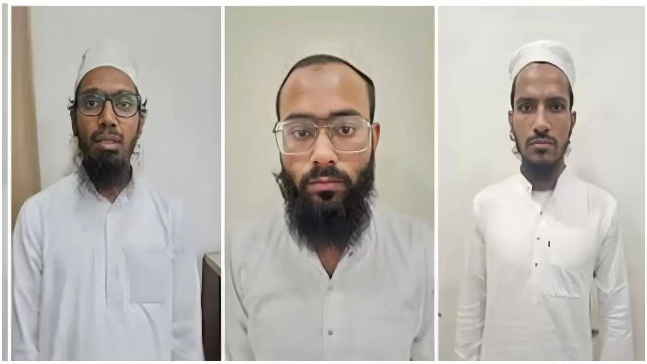 गुजरात ATS ने आतंकवादी साजिश का पर्दाफाश किया, डॉक्टर गिरफ्तार