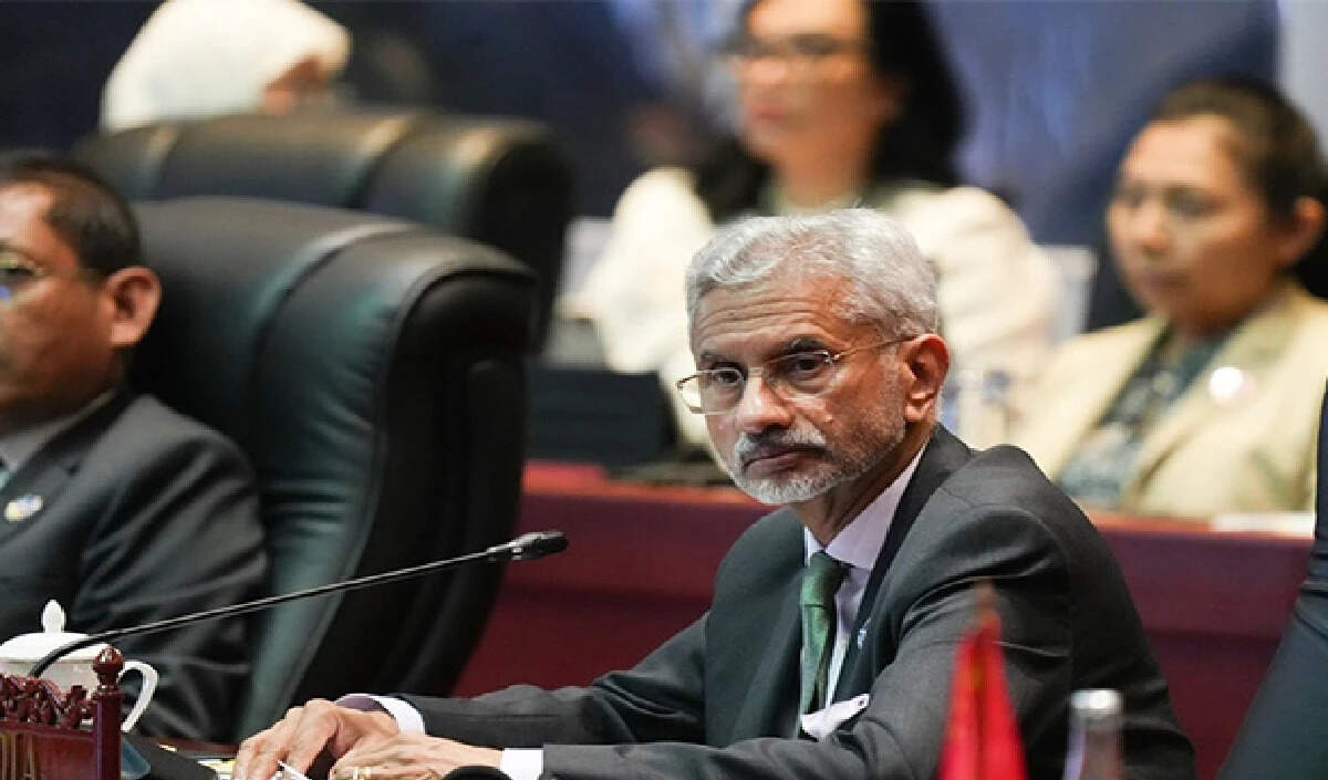 विदेश मंत्री जयशंकर का श्रीलंका दौरा: भारत की सहायता नीति को दर्शाता है