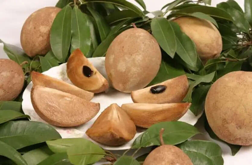 चीकू के स्वास्थ्य लाभ: जानें कैसे यह महिलाओं के लिए फायदेमंद है