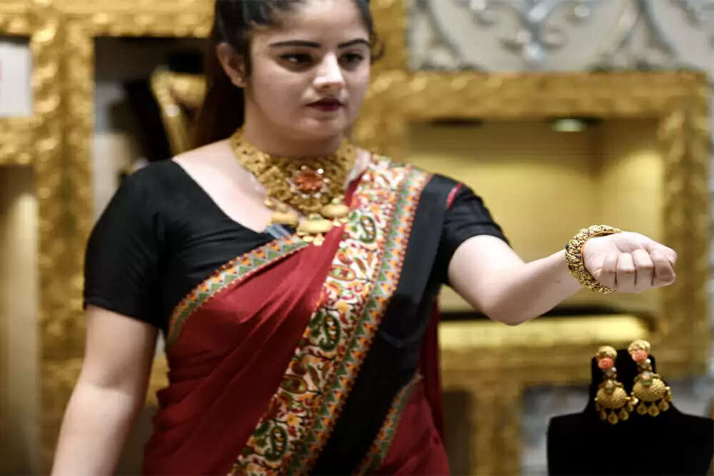 भारत में सोने के गहनों की बढ़ती मांग: 9 और 14 कैरेट की कीमतें आसमान छू रही हैं