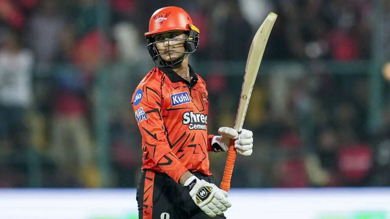 अभिषेक शर्मा की तूफानी पारी से सनराइजर्स हैदराबाद को मिली जीत