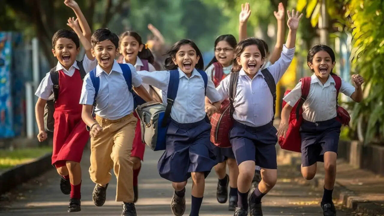 गर्मी की छुट्टियों का नया कार्यक्रम: 2026 में स्कूलों की बंदी और खुलने की तिथियाँ