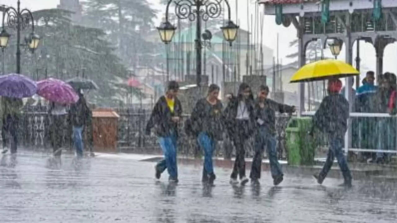 पंजाब में सावन की बारिश से मौसम में आई ठंडक