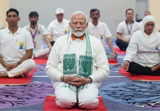 अंतरराष्ट्रीय योग दिवस 2025: कोलकाता में विशेष आयोजन की तैयारी