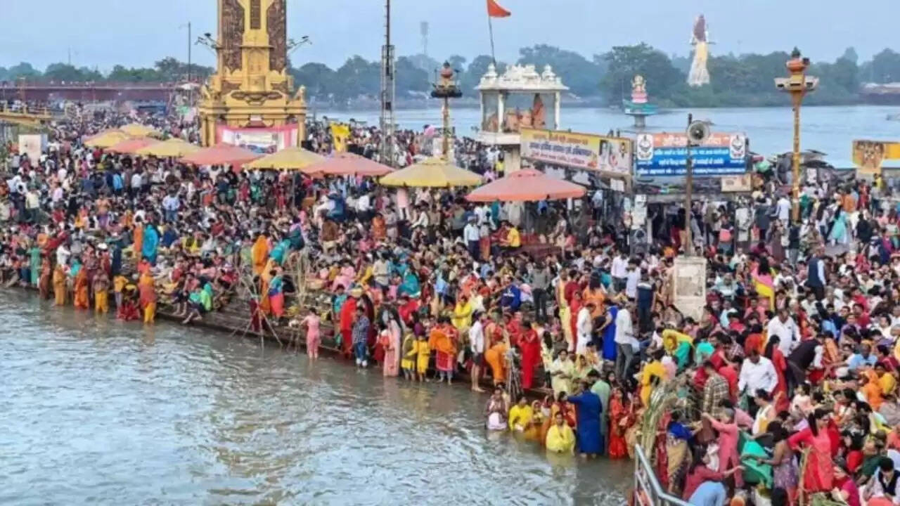 छठ महापर्व 2025: जानें इस पर्व की तिथियाँ और महत्व