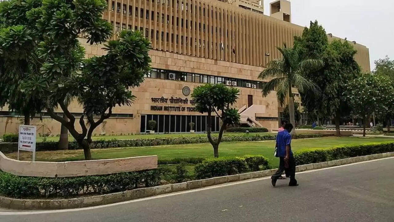IIT दिल्ली में पीएचडी छात्र की संदिग्ध मौत, जांच जारी