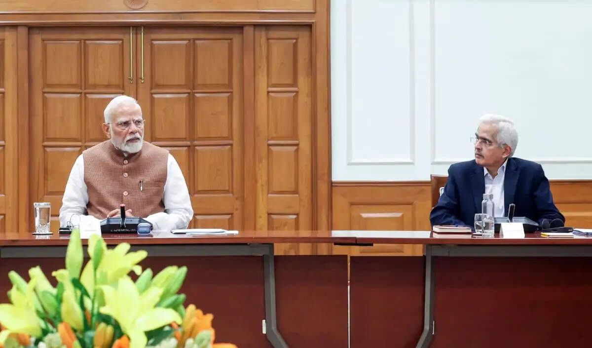 भारत की अर्थव्यवस्था: वैश्विक चुनौतियों के बीच मजबूती का विश्वास