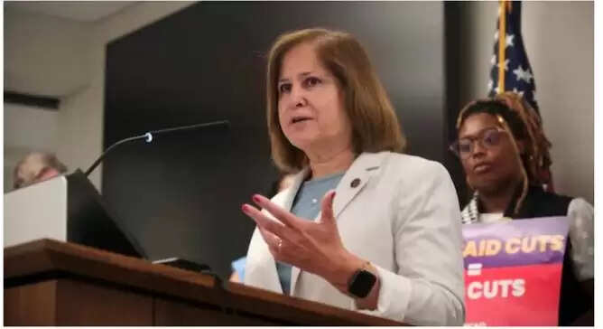 गजाला हाशमी: वर्जीनिया की पहली मुस्लिम लेफ्टिनेंट गवर्नर बनीं