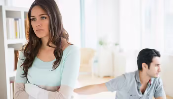 महिलाओं को परेशान करने वाली बातें: जानें क्या हैं वो 10 बातें