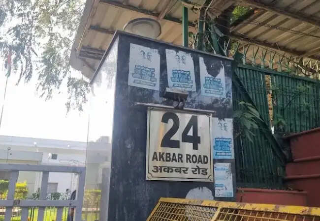 कांग्रेस को 24 अकबर रोड और 5 रायसीना रोड पर राहत, चुनावी राजनीति का असर