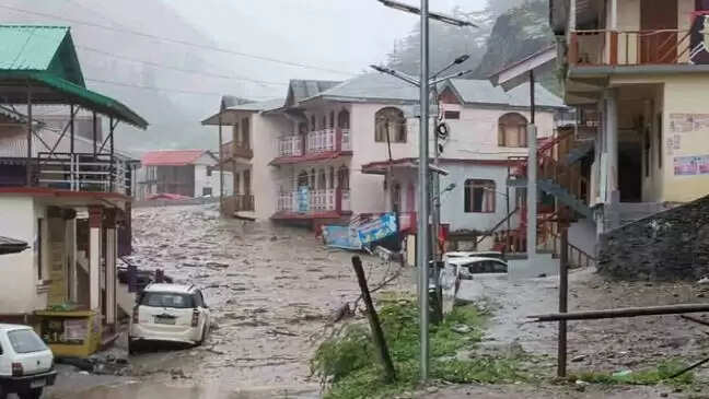 उत्तरकाशी में बादल फटने से मची तबाही, राहत कार्य जारी