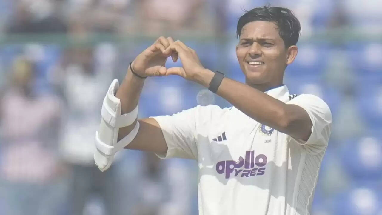 यशस्वी जायसवाल ने टेस्ट क्रिकेट में रचा नया इतिहास, डॉन ब्रैडमैन को दी चुनौती