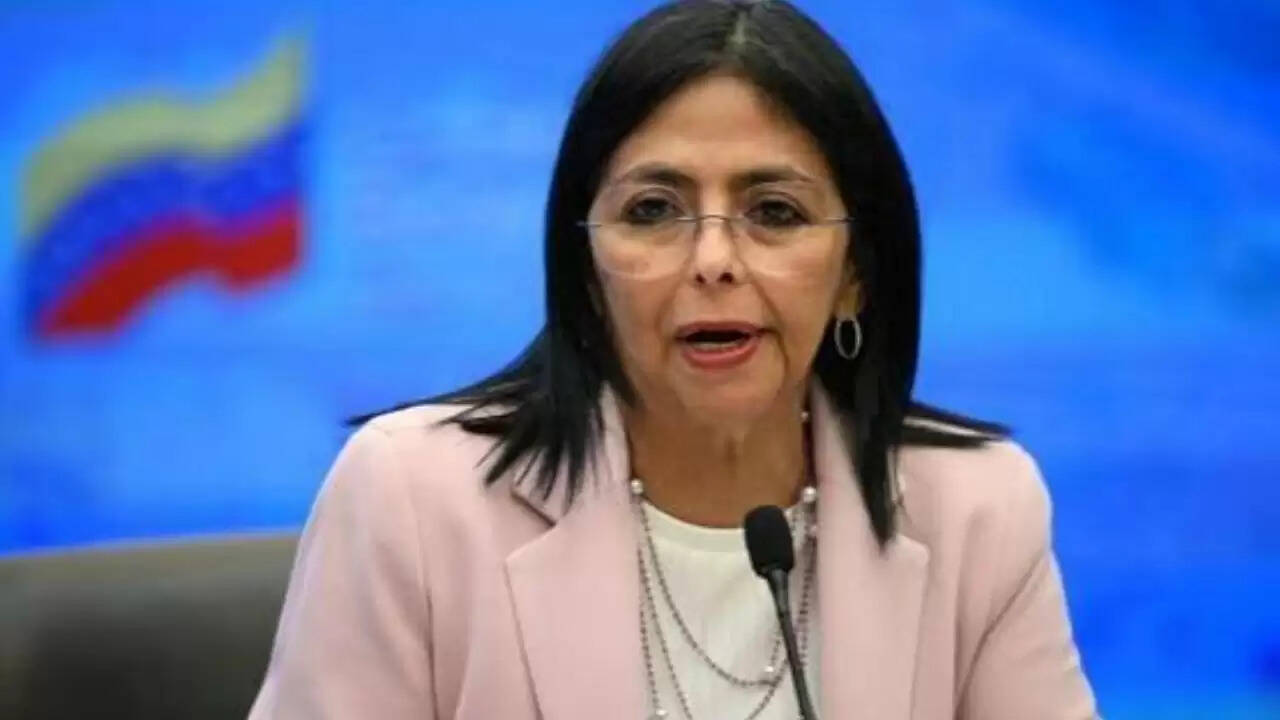 वेनेजुएला में डेल्सी रोड्रिग्ज बने अंतरिम राष्ट्रपति