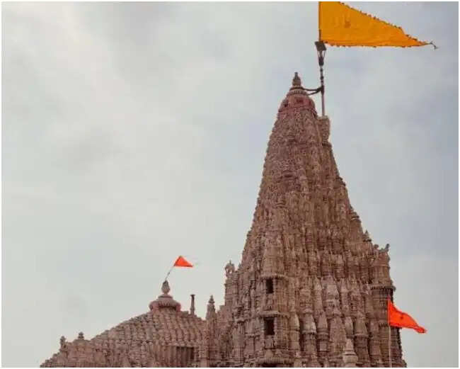 द्वारका: भगवान कृष्ण की पवित्र नगरी का इतिहास और अंत
