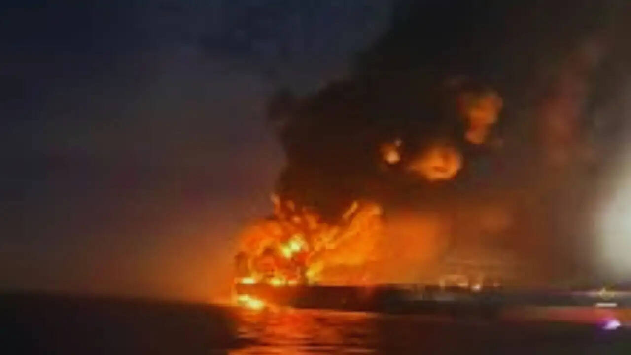 ओमान में तेल टैंकर पर ड्रोन हमले में भारतीय नाविक की मौत, क्षेत्र में बढ़ा तनाव