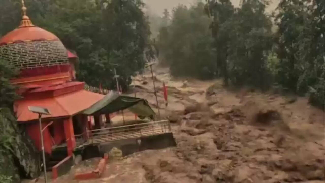डोडा में बादल फटने से तबाही, चार लोगों की मौत