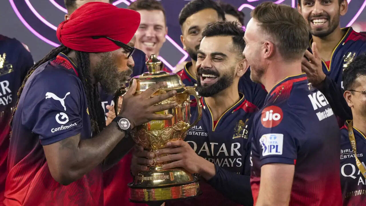 RCB का बड़ा फैसला: IPL 2026 में बेंगलुरु में होंगे पांच मैच