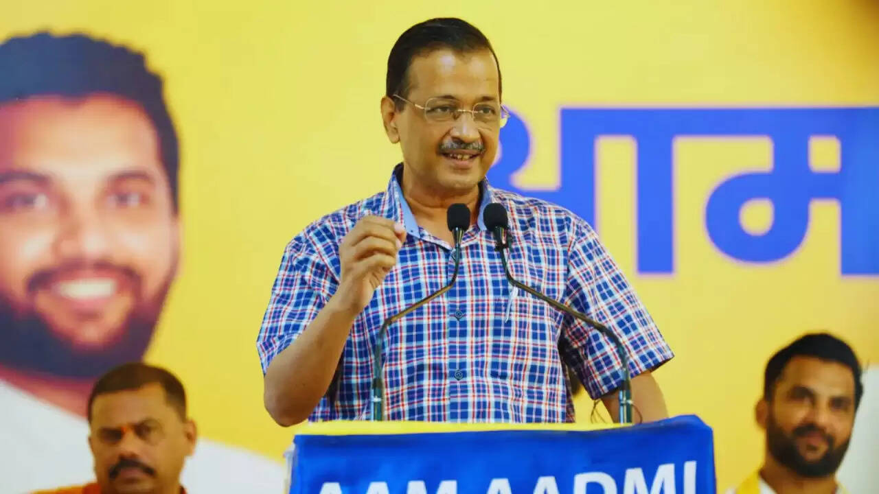 Kejriwal का BJP पर हमला: क्या एक दिन पुलिस हटाने से किसान कर देंगे बवाल?