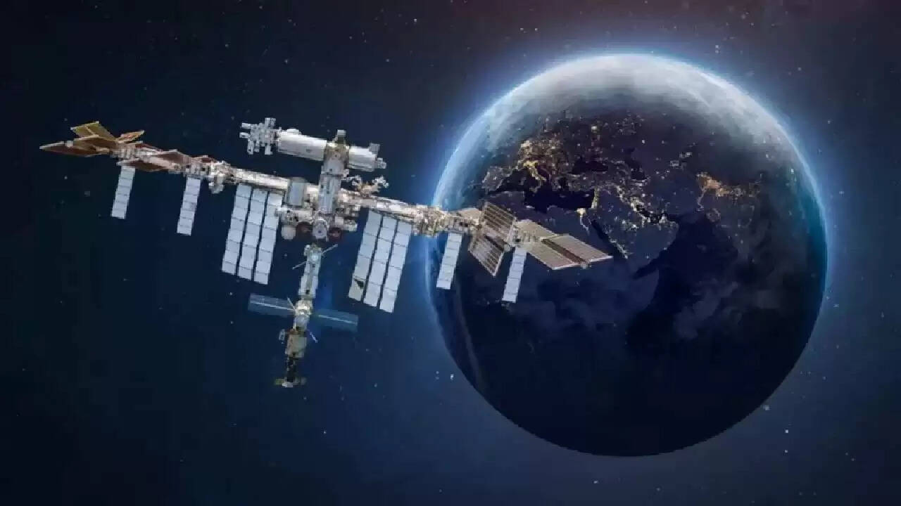 International Space Station का अंत: जानें क्यों होगा इसका डिऑर्बिट?