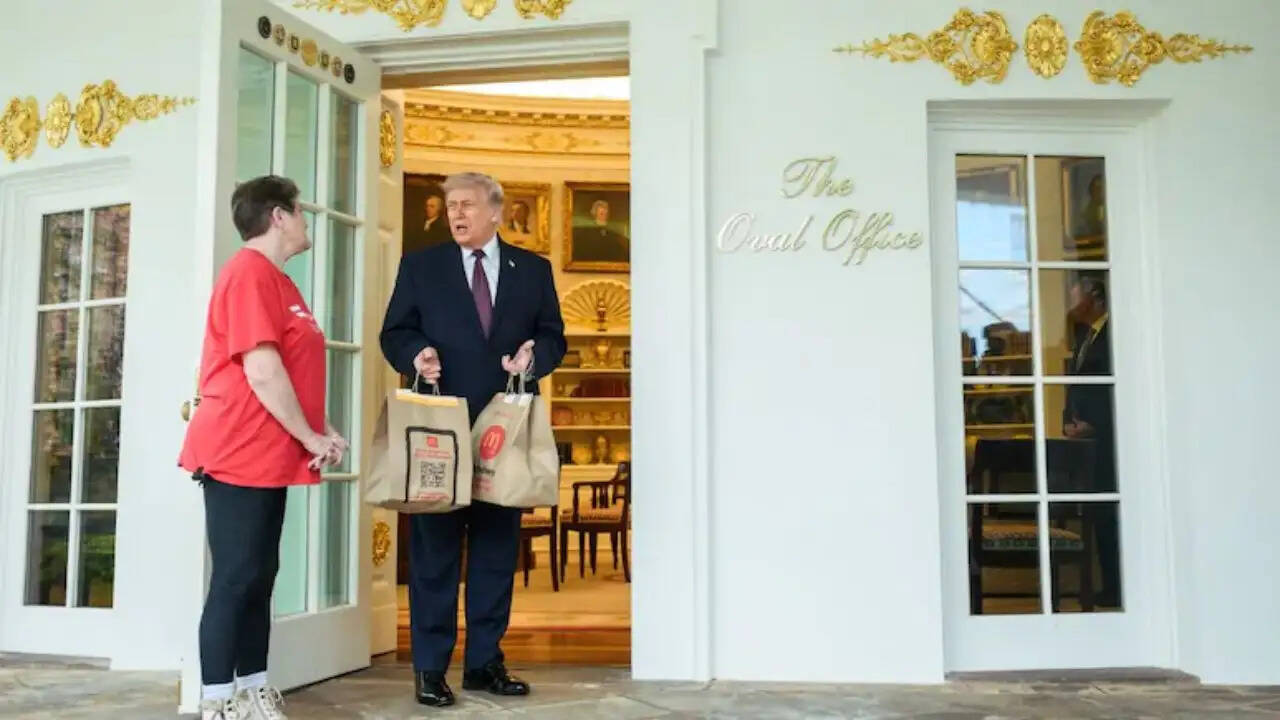 डोनाल्ड ट्रंप का बर्गर ऑर्डर: अमेरिकी राजनीति में नया विवाद