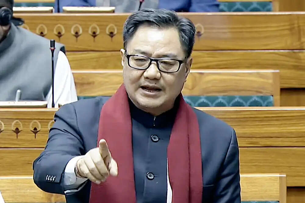 कांग्रेस के हंगामे पर किरेन रिजिजू की कड़ी प्रतिक्रिया