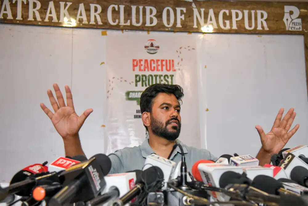 सीजेपी के संस्थापक अभिजीत दीपके का नागपुर में प्रदर्शन, आरएसएस पर लगाए गंभीर आरोप