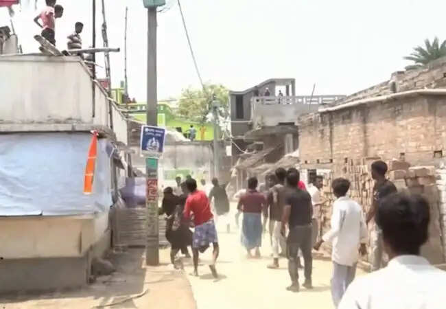 पश्चिम बंगाल चुनाव में AJUP और TMC कार्यकर्ताओं के बीच हिंसक झड़प