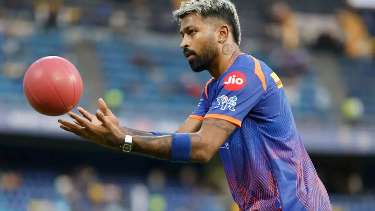 हार्दिक पांड्या की मुश्किलें बढ़ीं, IPL 2026 में मुंबई इंडियंस से बाहर