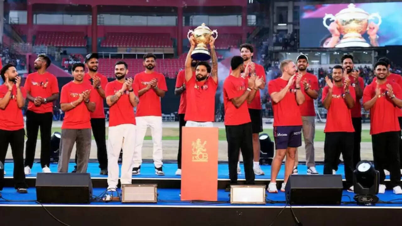 बेंगलुरु भगदड़: आरसीबी की जीत का जश्न बन गया मातम