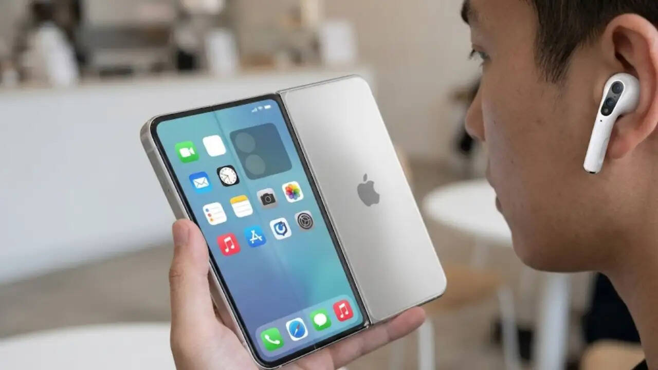 Apple के 2027 के लॉन्च में फोल्डेबल iPhone और कैमरा वाले AirPods का धमाका!
