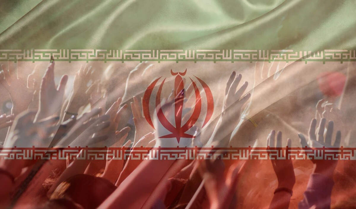 ईरान में सरकार विरोधी प्रदर्शनों में बढ़ती हिंसा और संकट