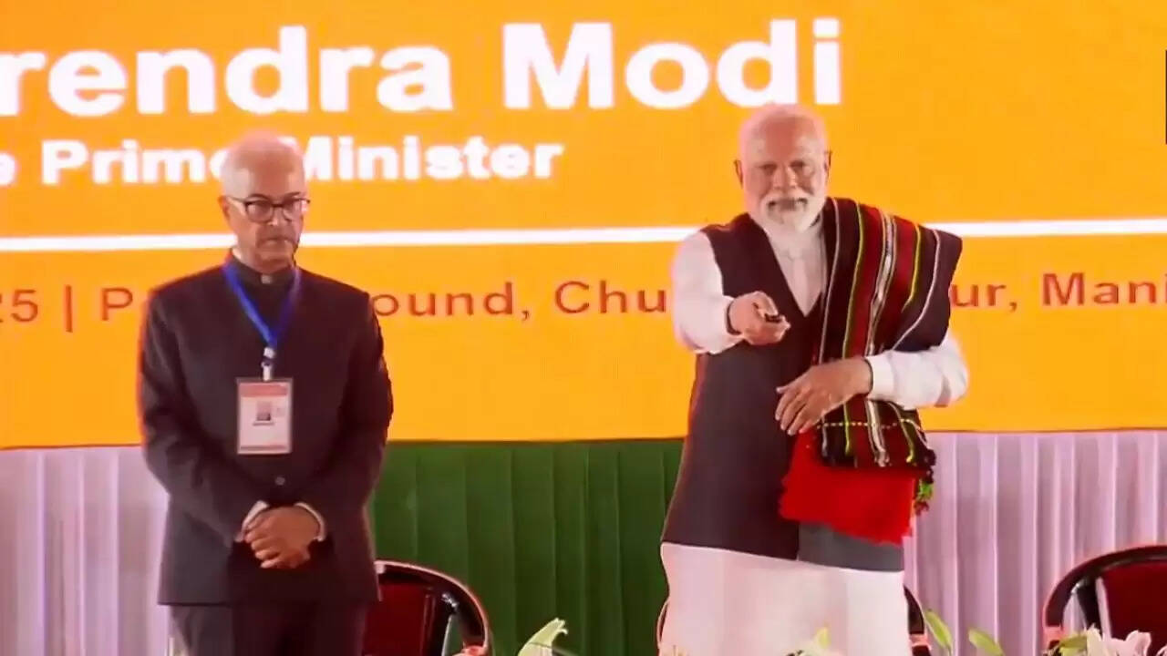 प्रधानमंत्री मोदी का मणिपुर दौरा: विकास परियोजनाओं की घोषणा