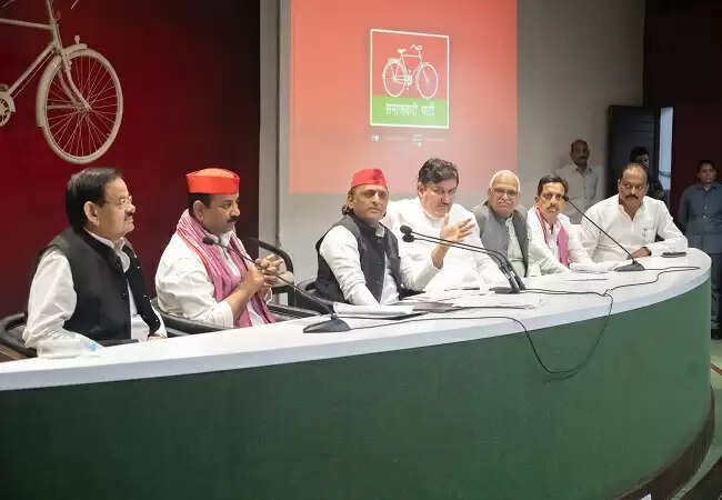 समाजवादी पार्टी का नया चुनावी दांव: स्थानीय मैनिफेस्टो की घोषणा