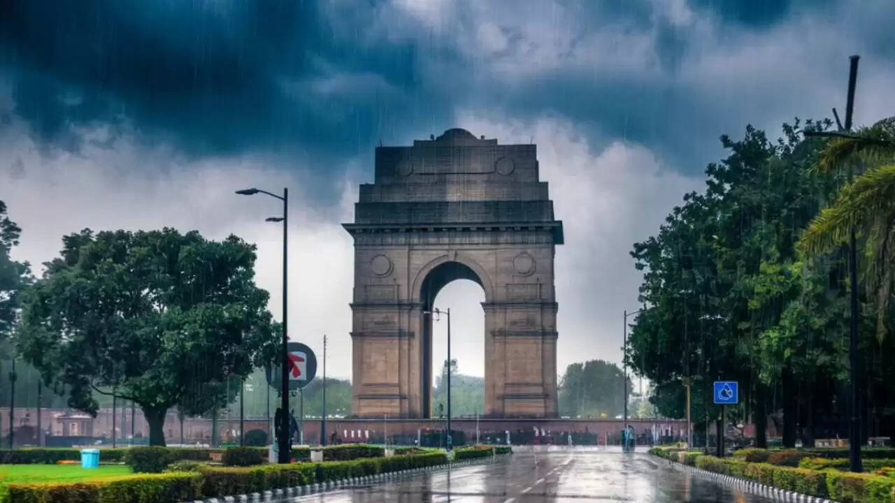 दिल्ली में मानसून की दस्तक, गर्मी से मिलेगी राहत