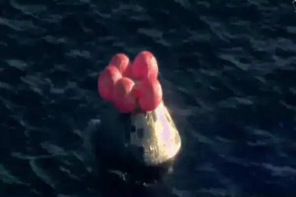 नासा के आर्टेमिस II मिशन के अंतरिक्ष यात्रियों ने साझा किए अनुभव