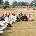 निवेशकों ने चिटफंड कंपनियों से पैसे की वापसी के लिए किया विरोध प्रदर्शन