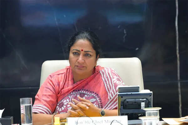 दिल्ली में प्रदूषण नियंत्रण के लिए मुख्यमंत्री की उच्चस्तरीय बैठक