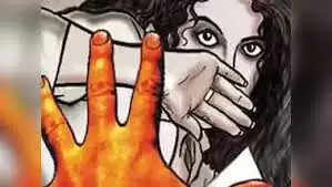 ससुराल से परेशान महिला क्लाइंट पर अधिवक्ता की बिगड़ी नियत, दुष्कर्म के प्रयास का मुकदमा दर्ज, बार एसोसिएशन से निष्कासित