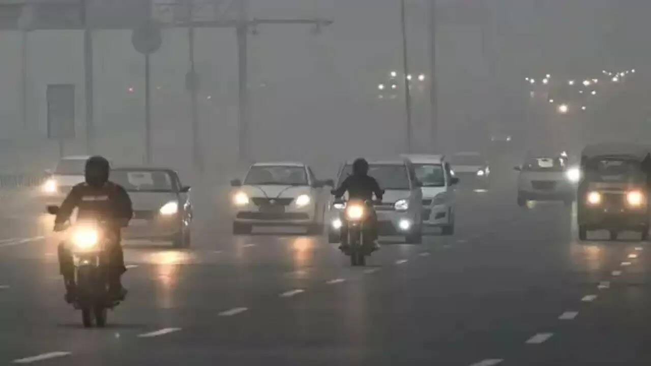 दिल्ली में वायु गुणवत्ता सूचकांक खराब श्रेणी के करीब, दीवाली से पहले बढ़ा प्रदूषण