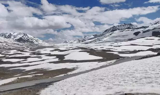 लद्दाख: ठंडे रेगिस्तान की अनोखी दुनिया