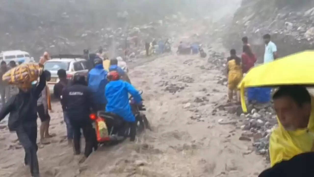 उत्तराखंड में बारिश से नदियों का जलस्तर बढ़ा, प्रशासन अलर्ट पर