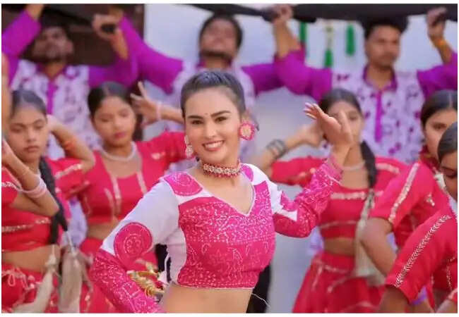 भोजपुरी गाना 'दिलवा देबे के पड़ी' हुआ रिलीज, इशिका टोरिया ने बिखेरा जादू