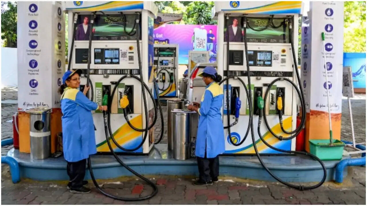 भारत में पेट्रोल और डीजल की कीमतें: ताजा अपडेट और कारण