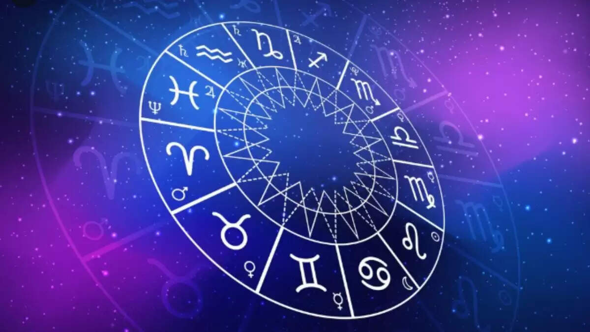 5 जुलाई का दैनिक राशिफल: जानें किस राशि के लिए है सावधानी का दिन